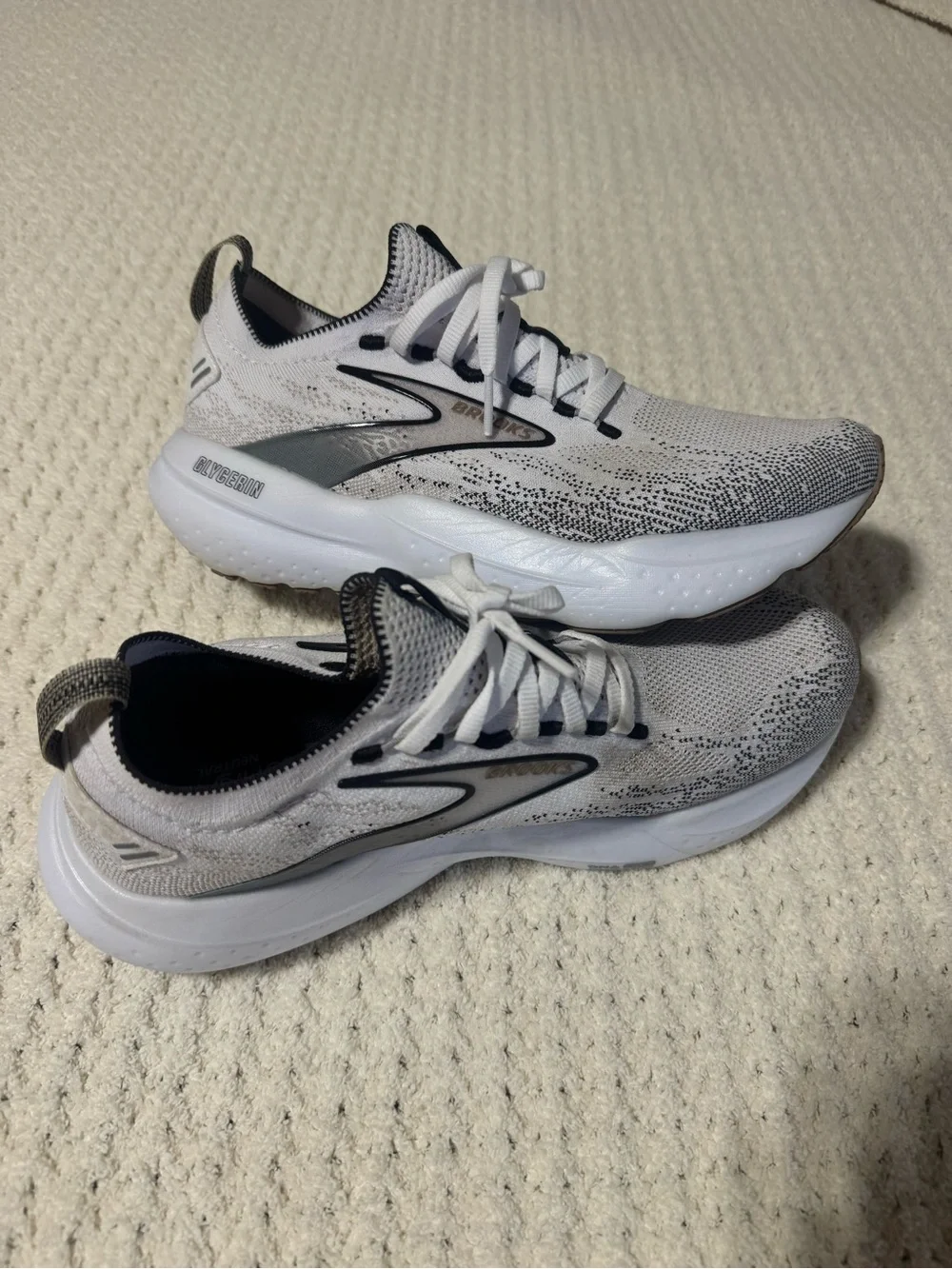 Brooks Women's White & Gray & Brown Running Shoes